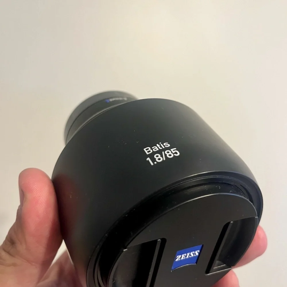 Sony E-Mount Zeiss 85mm f/1.8 Batis Lens FULL FRAME